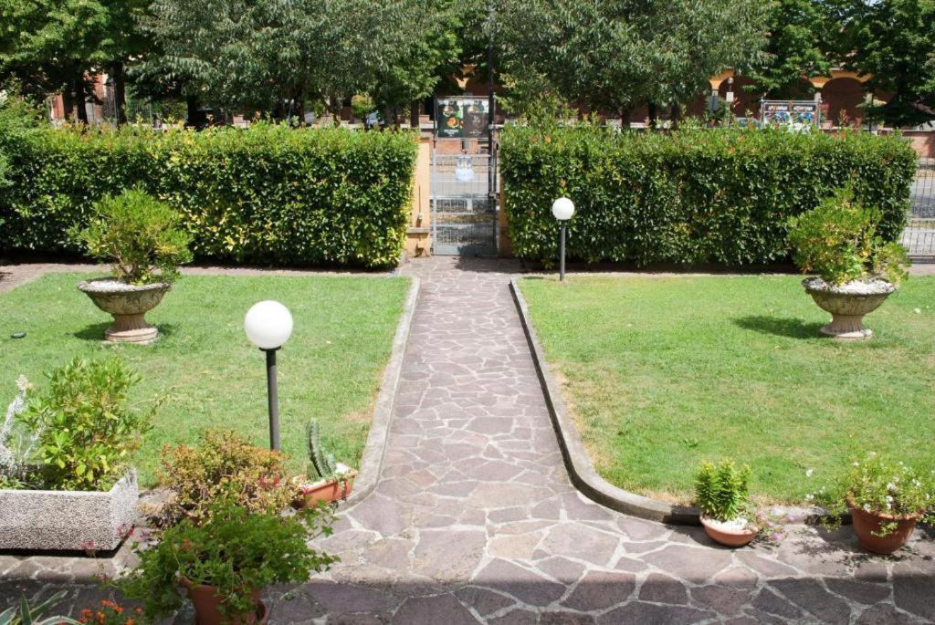 La Casa Di Tino Hotel Fontanellato Luaran gambar